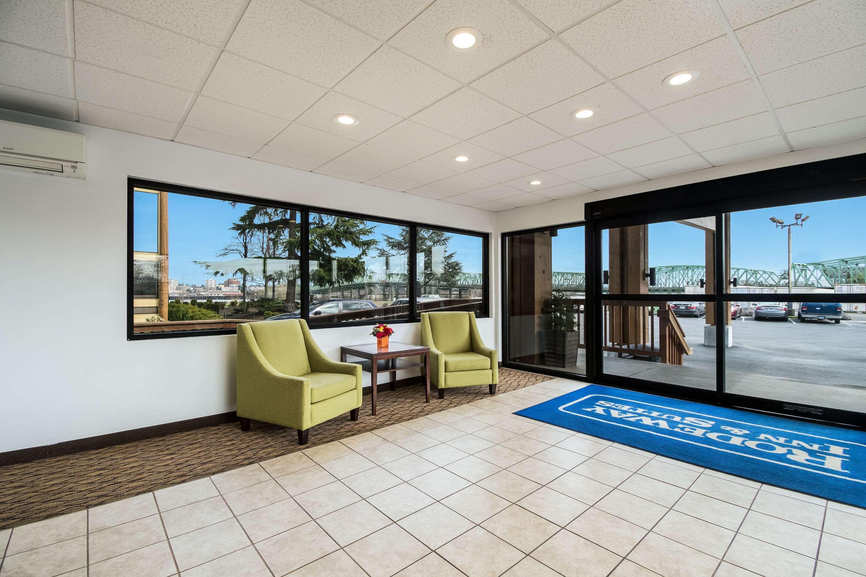 Rodeway Inn&Suites Portland - Jantzen Beach Exterior foto