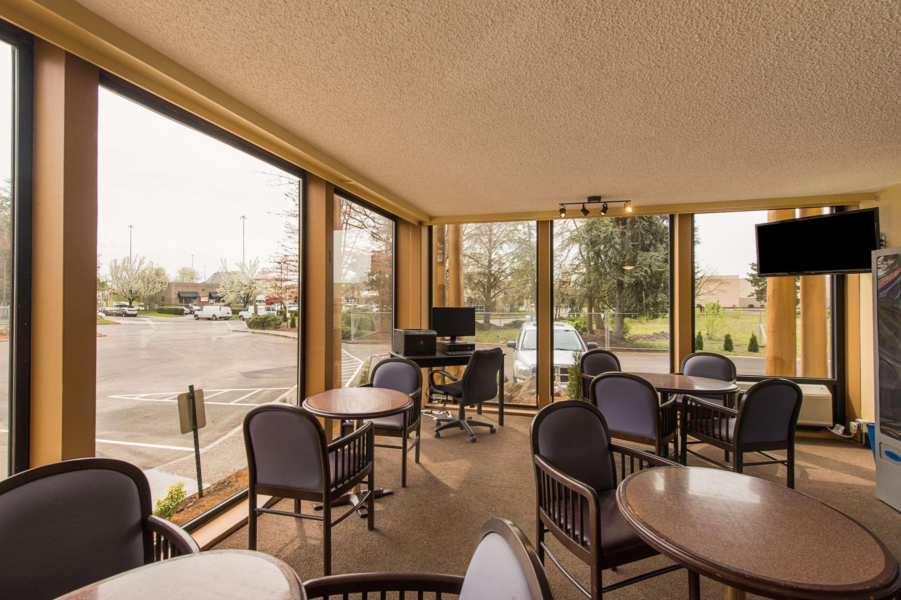 Rodeway Inn&Suites Portland - Jantzen Beach Exterior foto