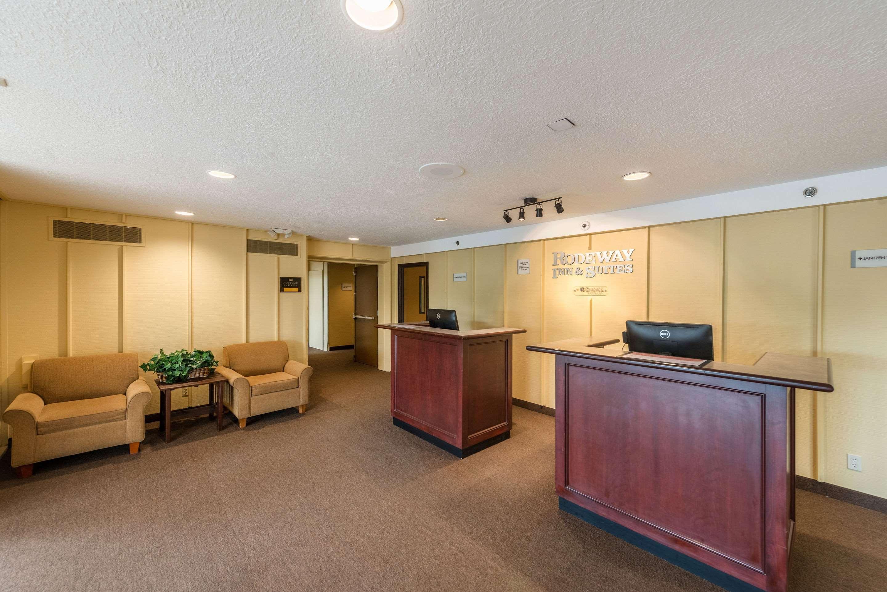 Rodeway Inn&Suites Portland - Jantzen Beach Exterior foto
